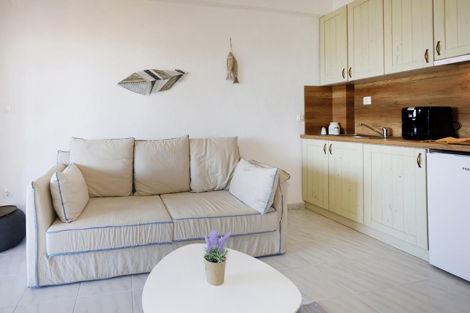 Ferienwohnung Nikiti Seafront Blue Exterior foto
