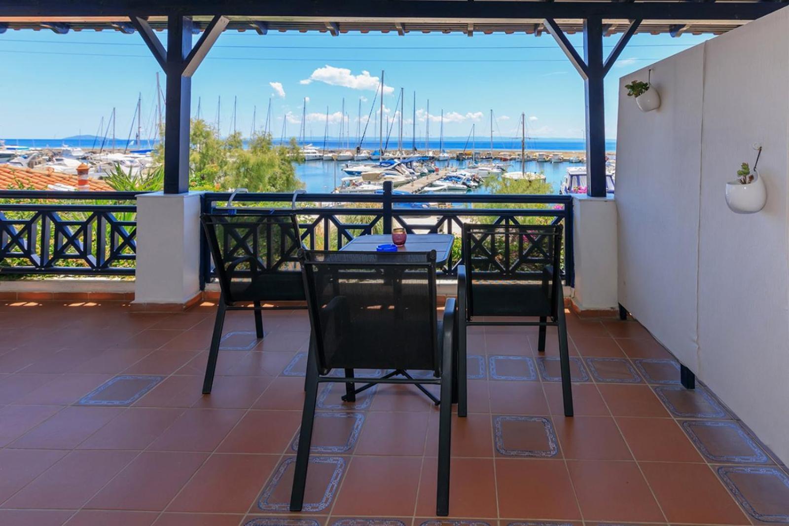 Ferienwohnung Nikiti Seafront Blue Exterior foto